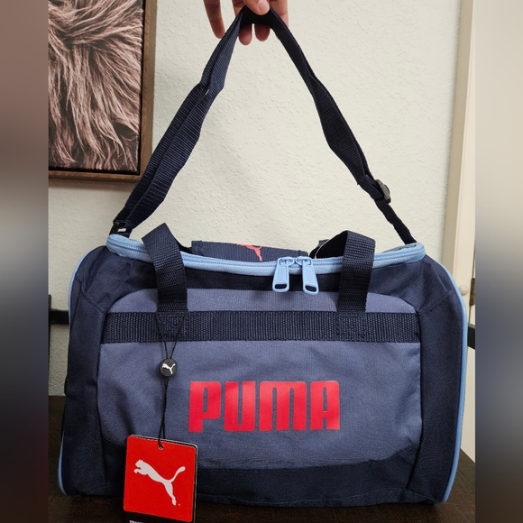 Small Puma Duffel Gym Bag - Picture 1 of 5